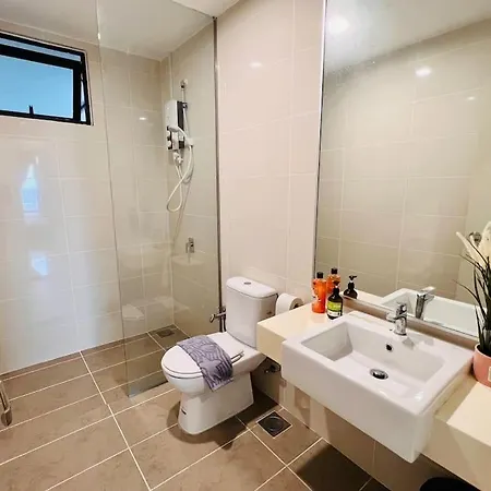 Gathering House Mosaic Midvalley 2Br 1K4Q 7-13Px Johor Bahru Exterior photo
