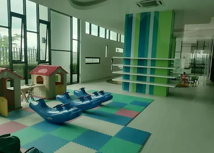 Gathering House Mosaic Midvalley 2Br 1K4Q 7-13Px