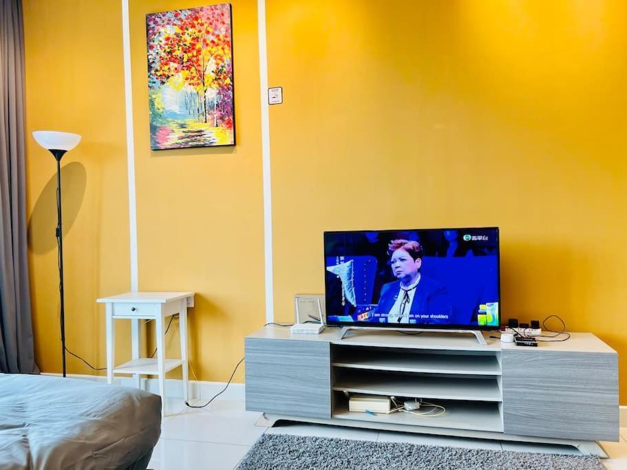 Gathering House Mosaic Midvalley 2br 1k4q 7-13px Apartment