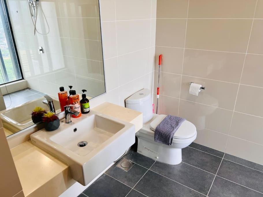 Apartment Gathering House Mosaic Midvalley 2br 1k4q 7-13px *